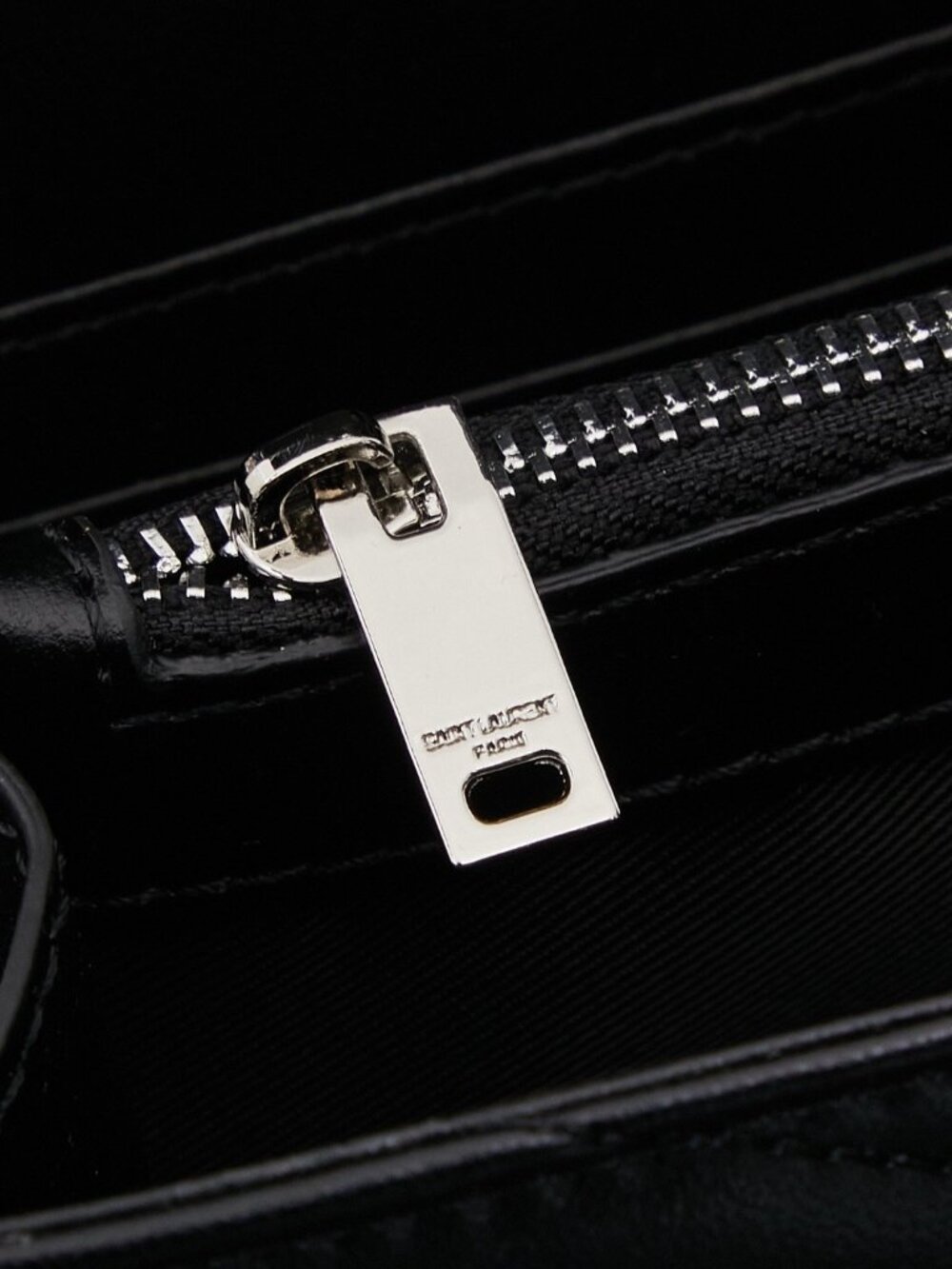 Saint Laurent Envelope Medium Bag - Picture 5 of 8